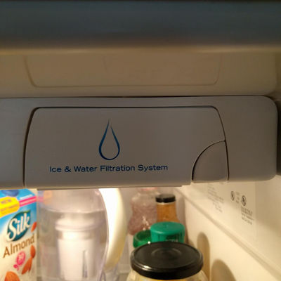 WF2CB Refrigerator Water Filter Replacement Housing 1-Pack White Water Filtration System